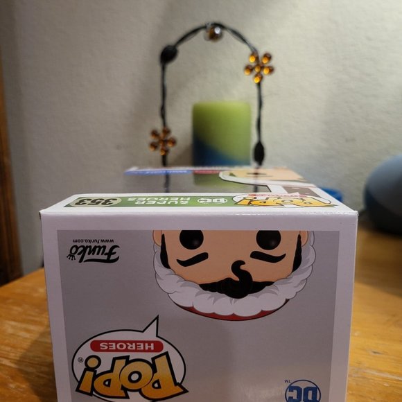 DC Super Heroes Superman in Holiday Sweater Flocked Walmart Exclusive Funko Pop - Picture 5 of 7